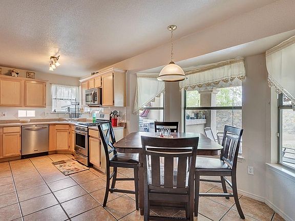 5th image of 12221 Holy Springs Ct
