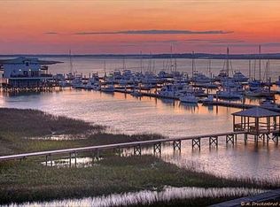 66 9th St W, Charleston, SC 29439