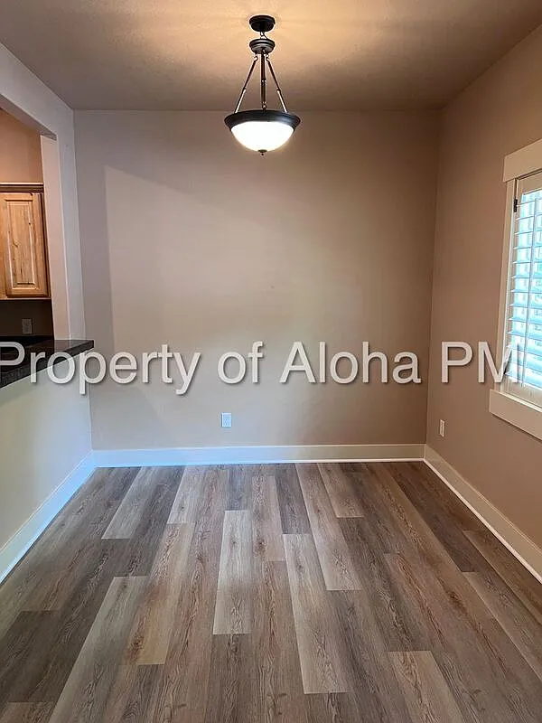 3 bed, 2.5 bath, 1700 sqft, $2,151 — Photo 4