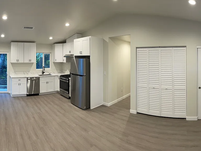 1528 Mill St — Photo 1