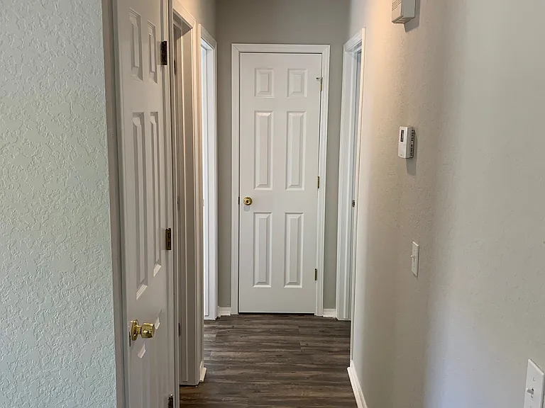 228 NW J St — Photo 10