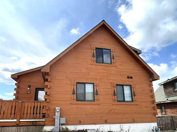 319 Hilltop Ct, Warrens, WI 54666