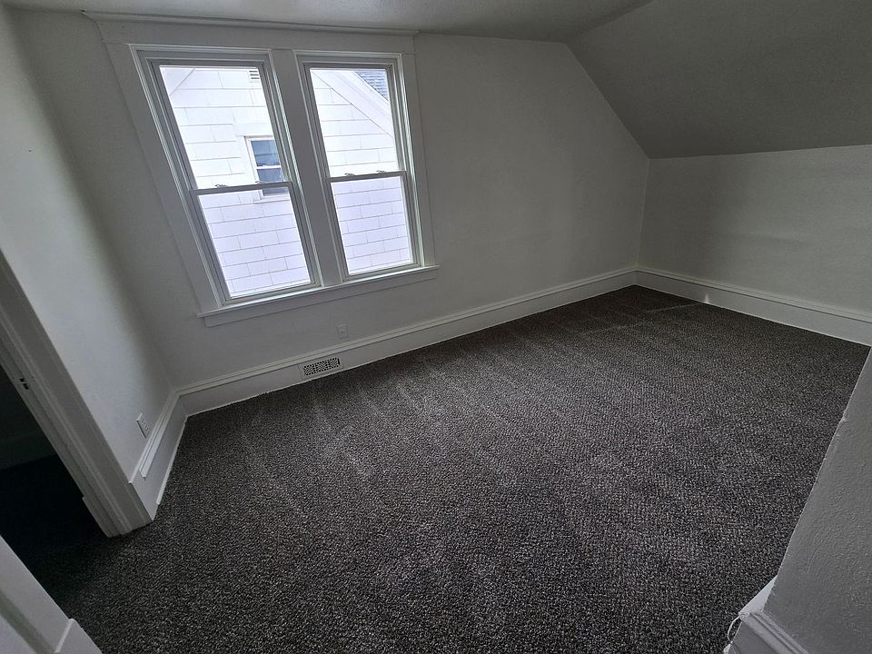 1st image of 311 22nd St
