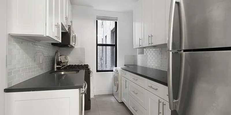 Rented by REZI | media 155