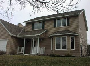 1257 Silverwood Rd, Woodbury, MN 55125