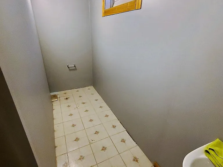 LOWER LEVEL BATHROOM