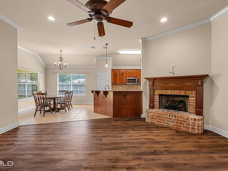 126 Satinwood Cir — Photo 5