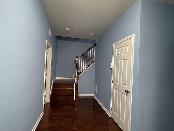 3rd image of 22609 Norwalk Sq