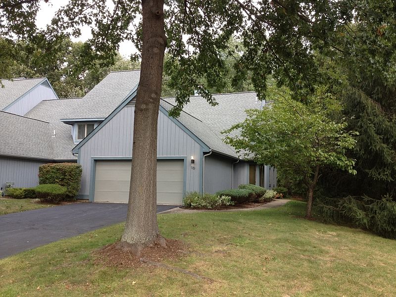 1st image of 13 Braeburn Dr