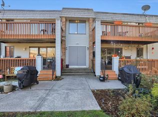 2 Birch Ct #2, Cromwell, CT 06416