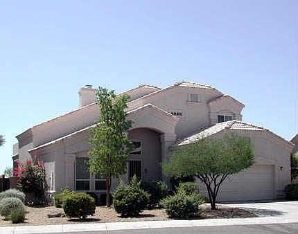 Great Curb Appeal!