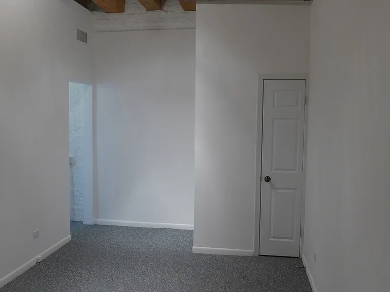 Old Franklin Building — Photo 48