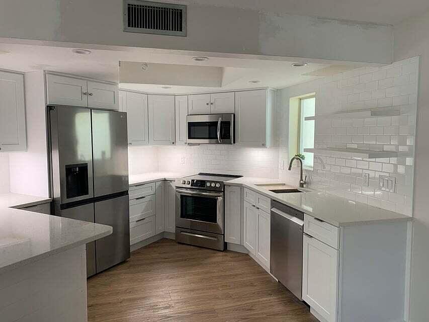 2nd image of 260 Seabreeze Cir