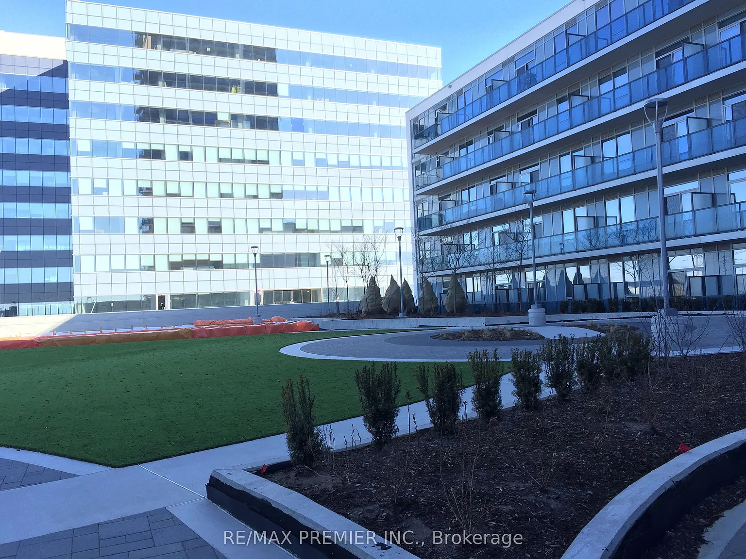 3600 Highway 7 Rd — Photo 2