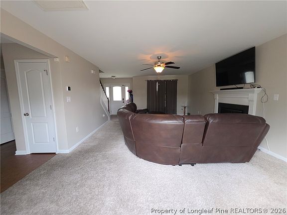 4th image of 216 Rockingham St