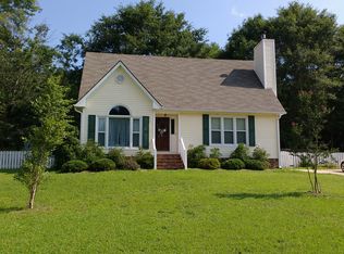 103 Oak Park Dr, Benson, NC 27504