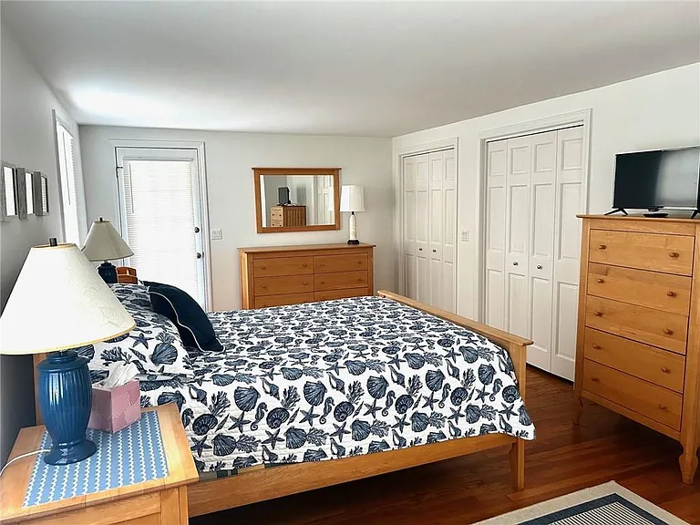 123 Border Ave — Photo 10