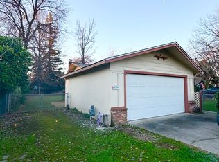2757 N Bonnyview Rd, Redding, CA 96001
