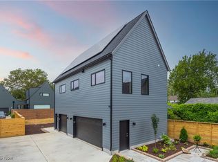 2264 W 19th St, Cleveland, OH 44113