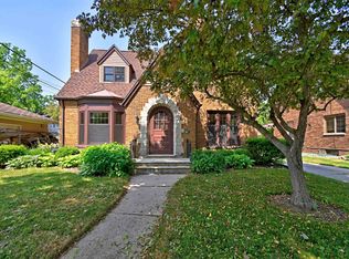 811 S Summit St, Appleton, WI 54914