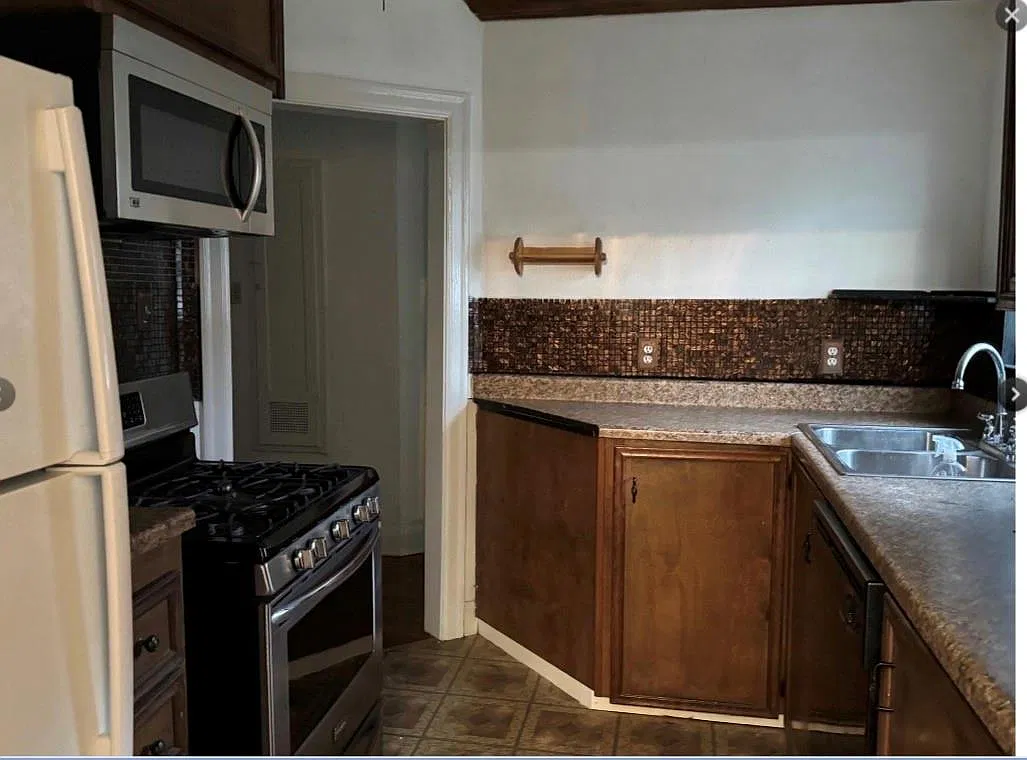 3 bed, 1.0 bath, $1,450 — Photo 4