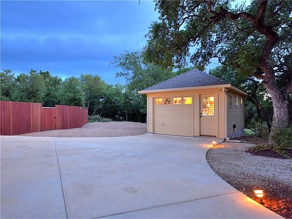 5th image of 615 Mountain Crest Dr