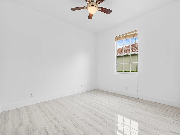 6752 Osage Cir — Photo 11