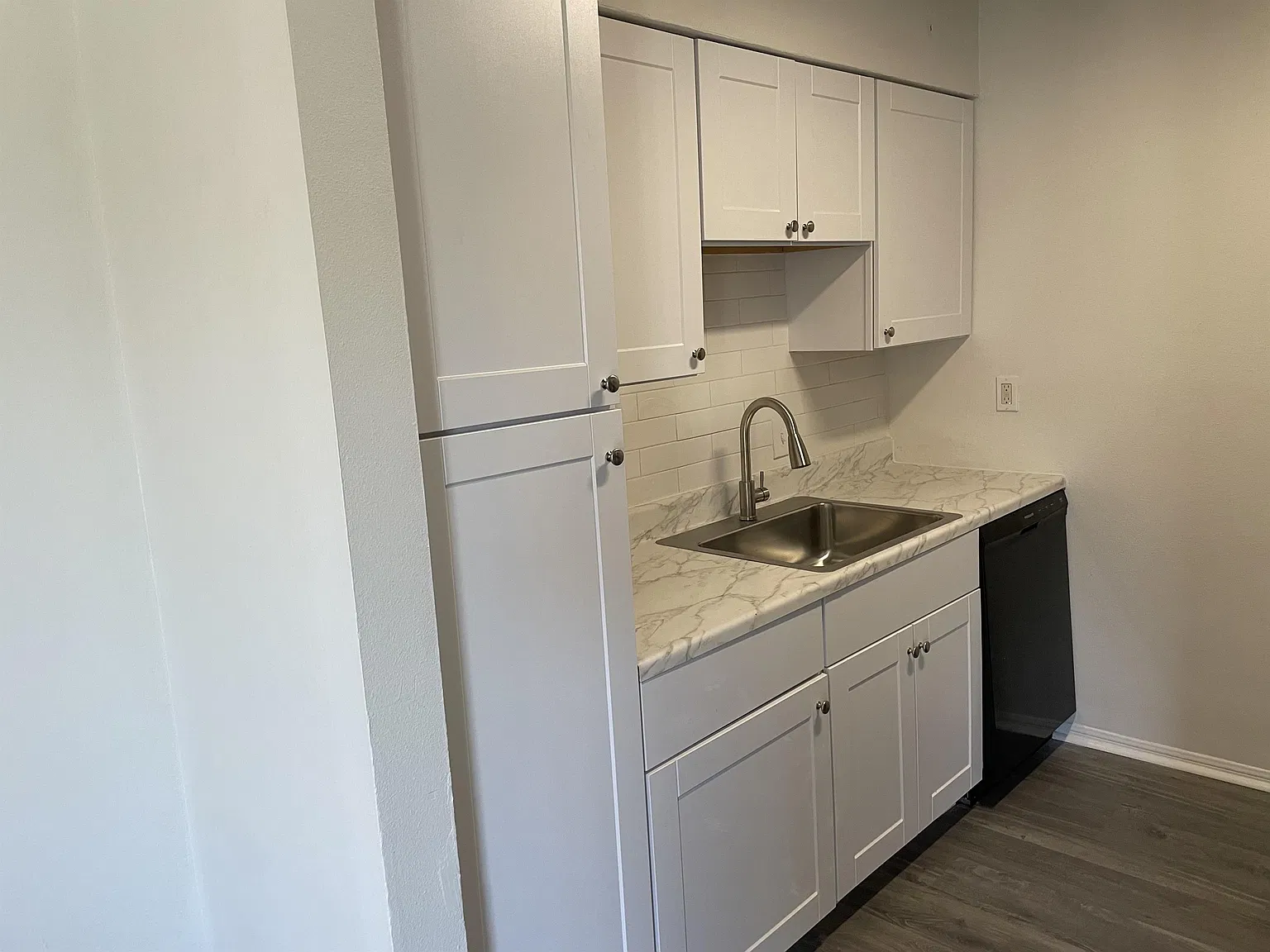 1725 Seydler St — Photo 3