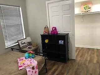 4 bed, 2.0 bath, 1368 sqft, $659 — Photo 2