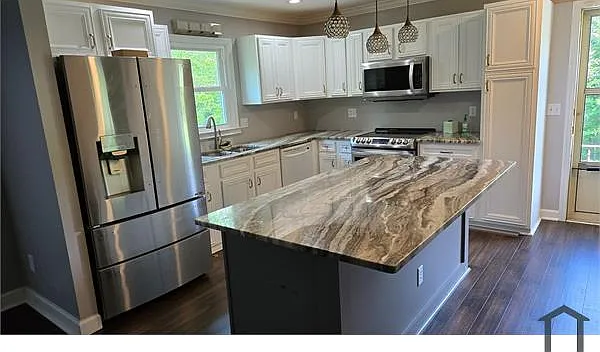 1116 Arden Dr SW — Photo 1