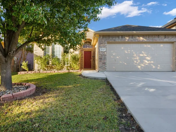2721 Evening Shade Dr, Fort Worth, TX 76131