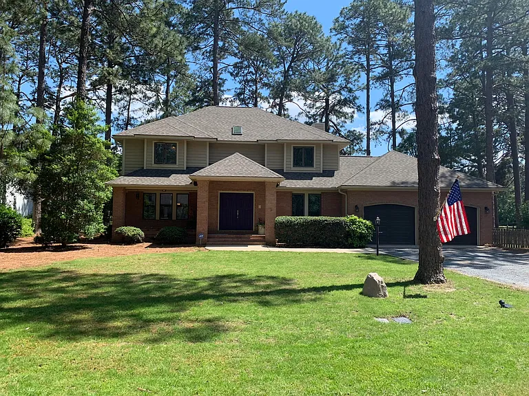 3 Montclair Ln — Photo 1