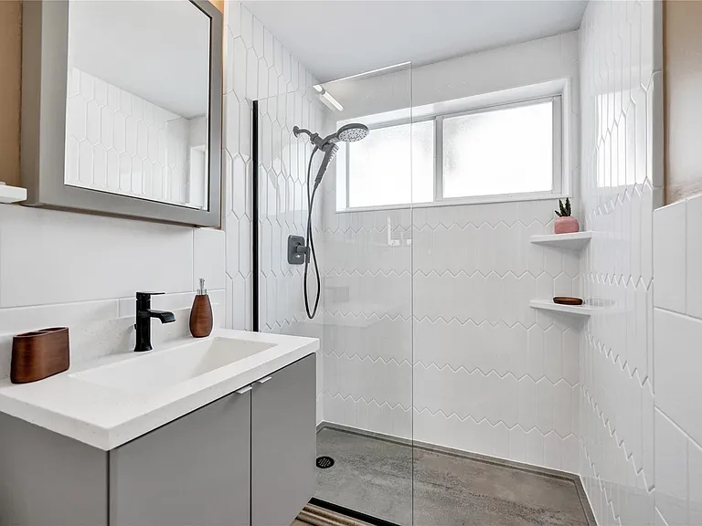 425 Bayshore Dr #41 — Photo 16