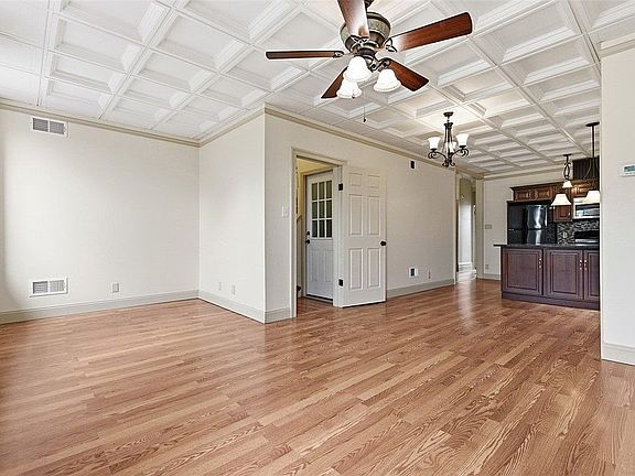 5th image of 315 S Evaline St #2
