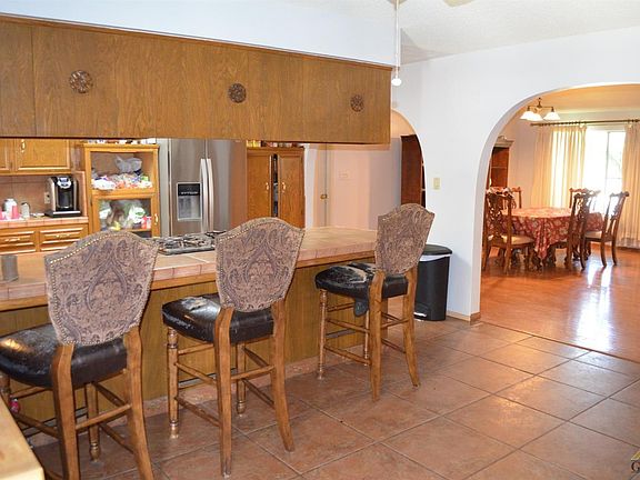 3rd image of 7513 Dos Rios Way