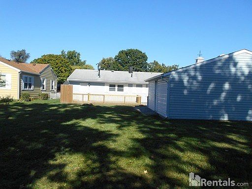 4th image of 3212 Raymond Dr