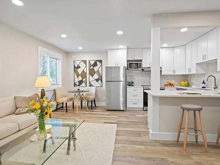 3562 Nottingham Ct #2 — Photo 4