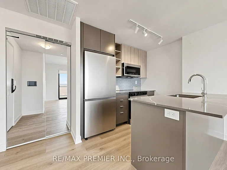 2075 Lakeshore Rd #2001 — Photo 14