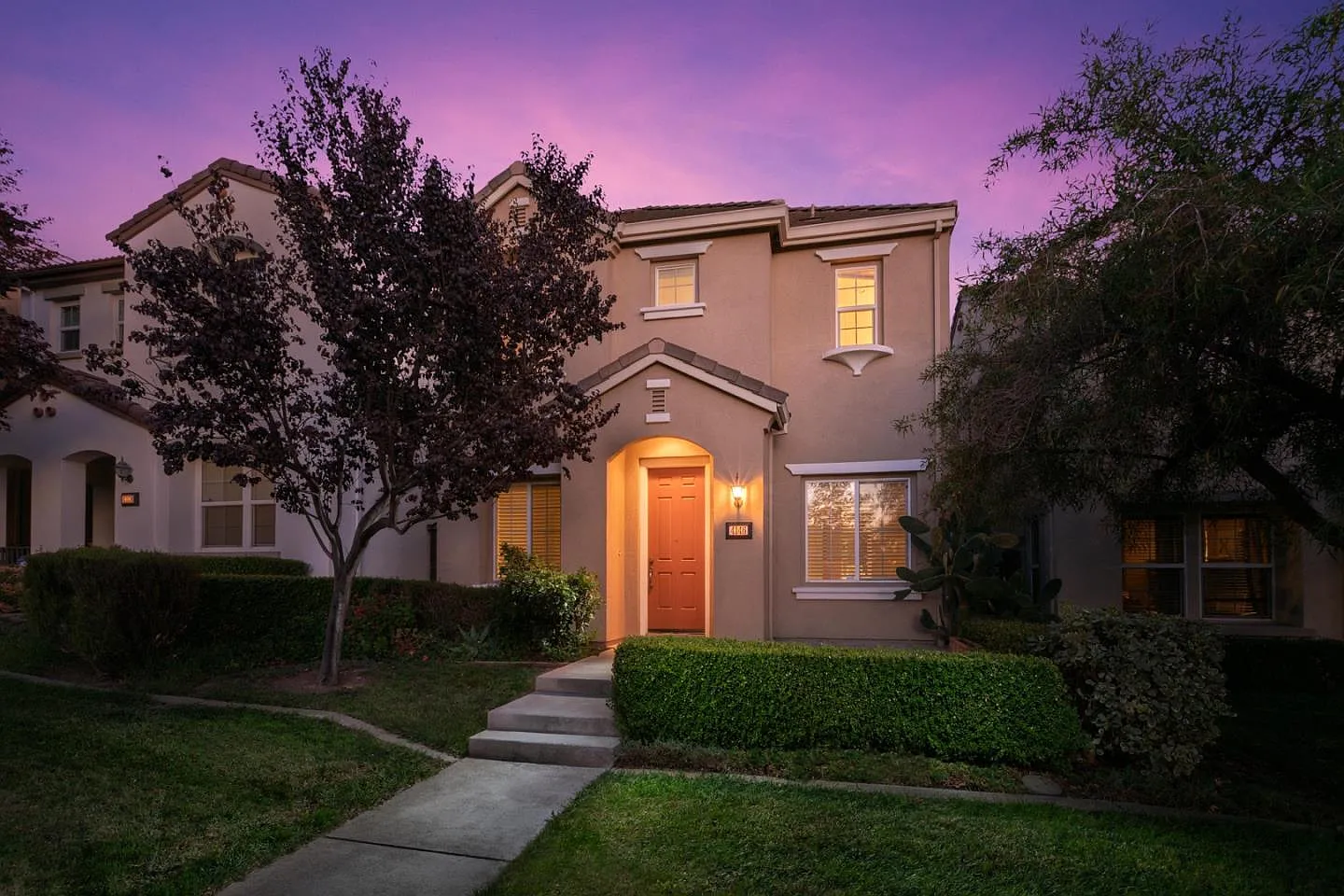 4146 Voltaire St photo 1