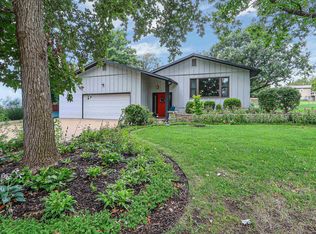 1731 Cedar Crest Dr, Manhattan, KS 66503