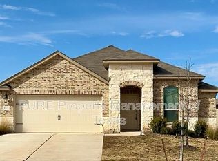 1828 T H Johnson Dr, Taylor, TX 76574