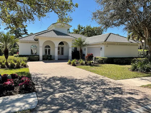 339 Saddlebrook Ln, Naples, FL 34110