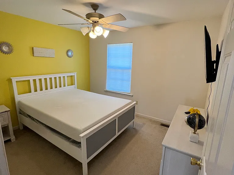303 Victoria Way — Photo 14