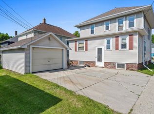 919 S 14th St, Sheboygan, WI 53081
