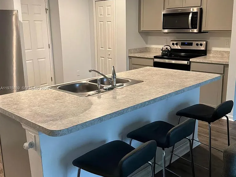 2180 SW Cameo Blvd — Photo 8