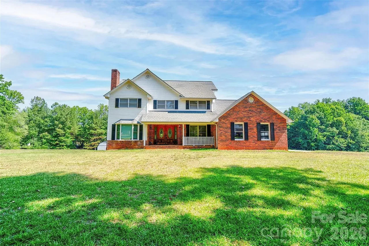 4 bed, 2850 sqft, $2,950 — Photo 1