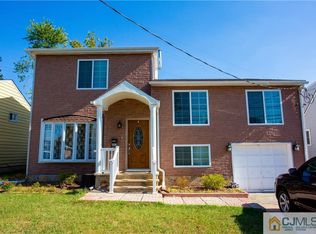 1092 Bordentown Ave, Parlin, NJ 08859