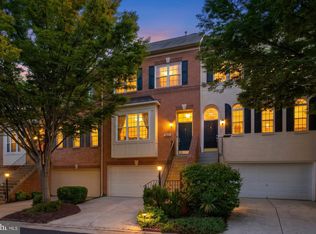 4645 Latrobe Pl, Alexandria, VA 22311