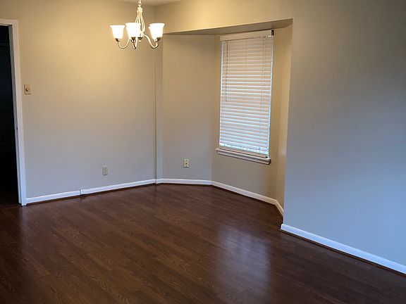 3rd image of 3725 Bentwood Ln