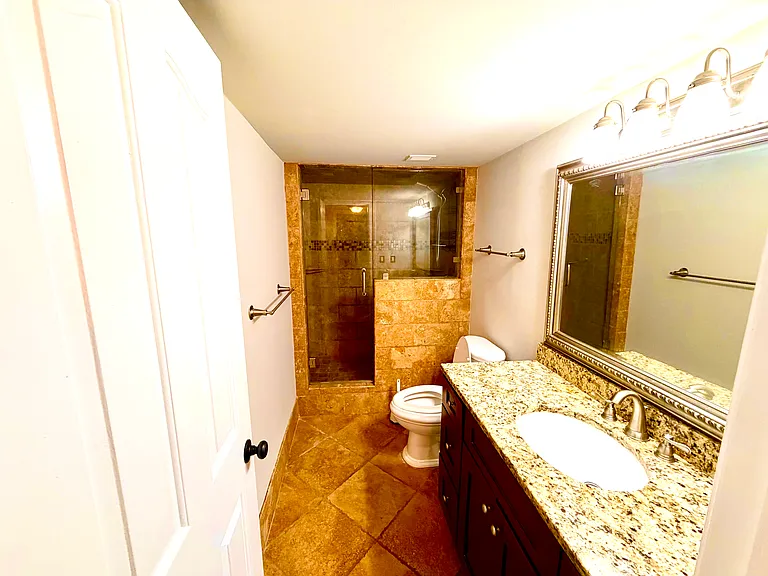 2870 Pharr Ct S — Photo 18